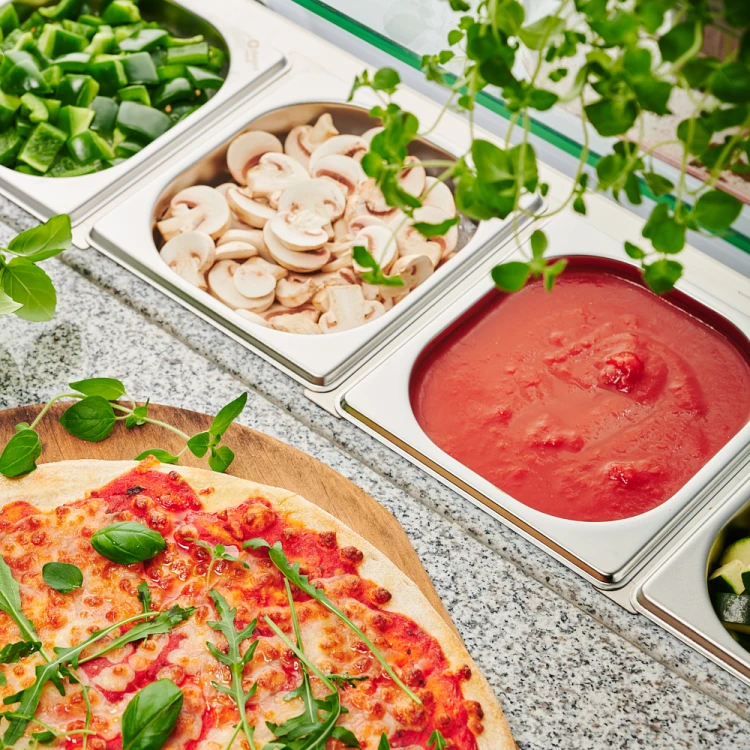 Stół chłodniczy 3 drzwiowy do pizzy z nadstawką szklaną, V 402 l - zdjęcie 6